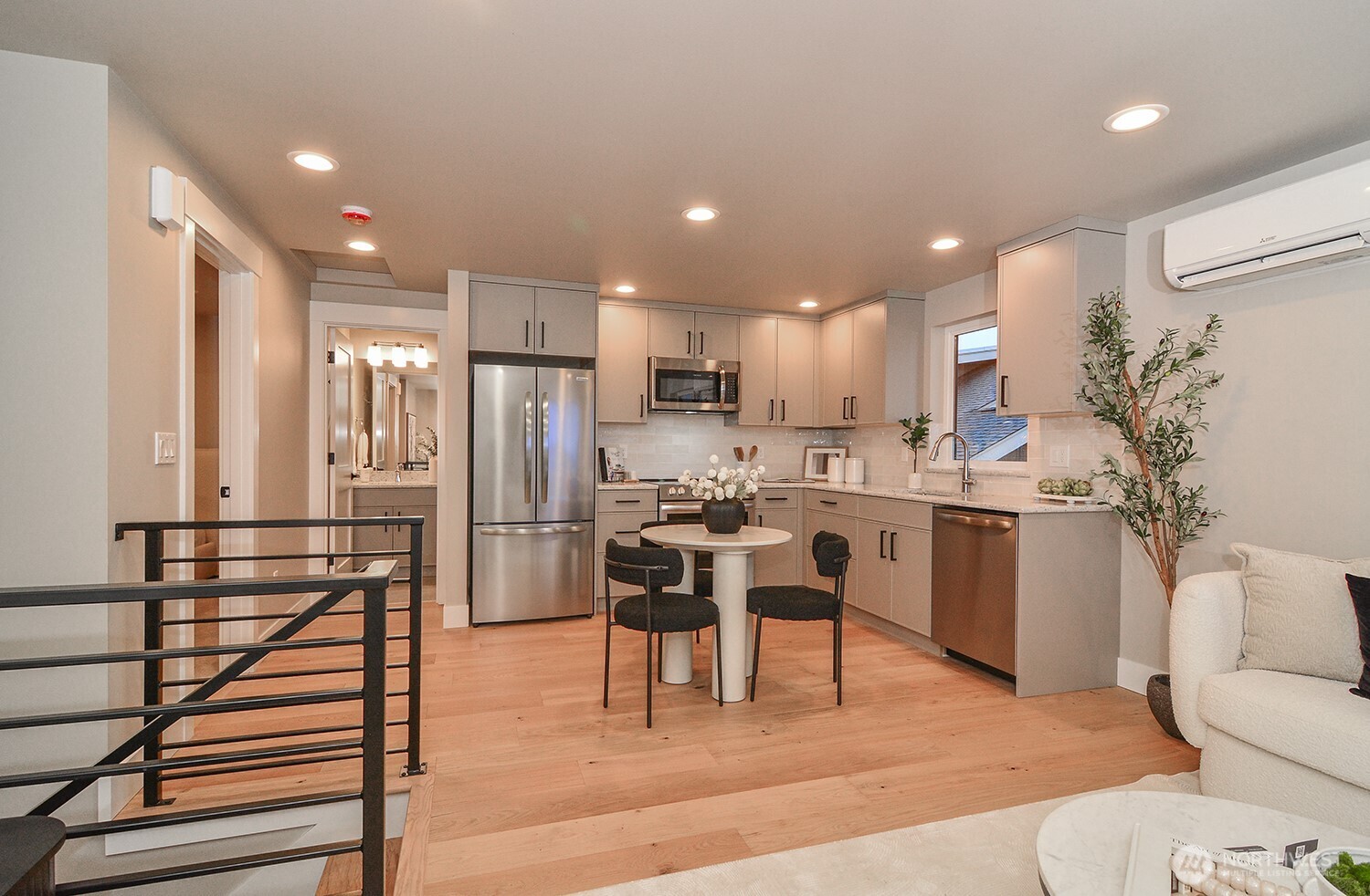 4319 Southwest 102nd Street Seattle, WA 98146 - Photo 13 of 24