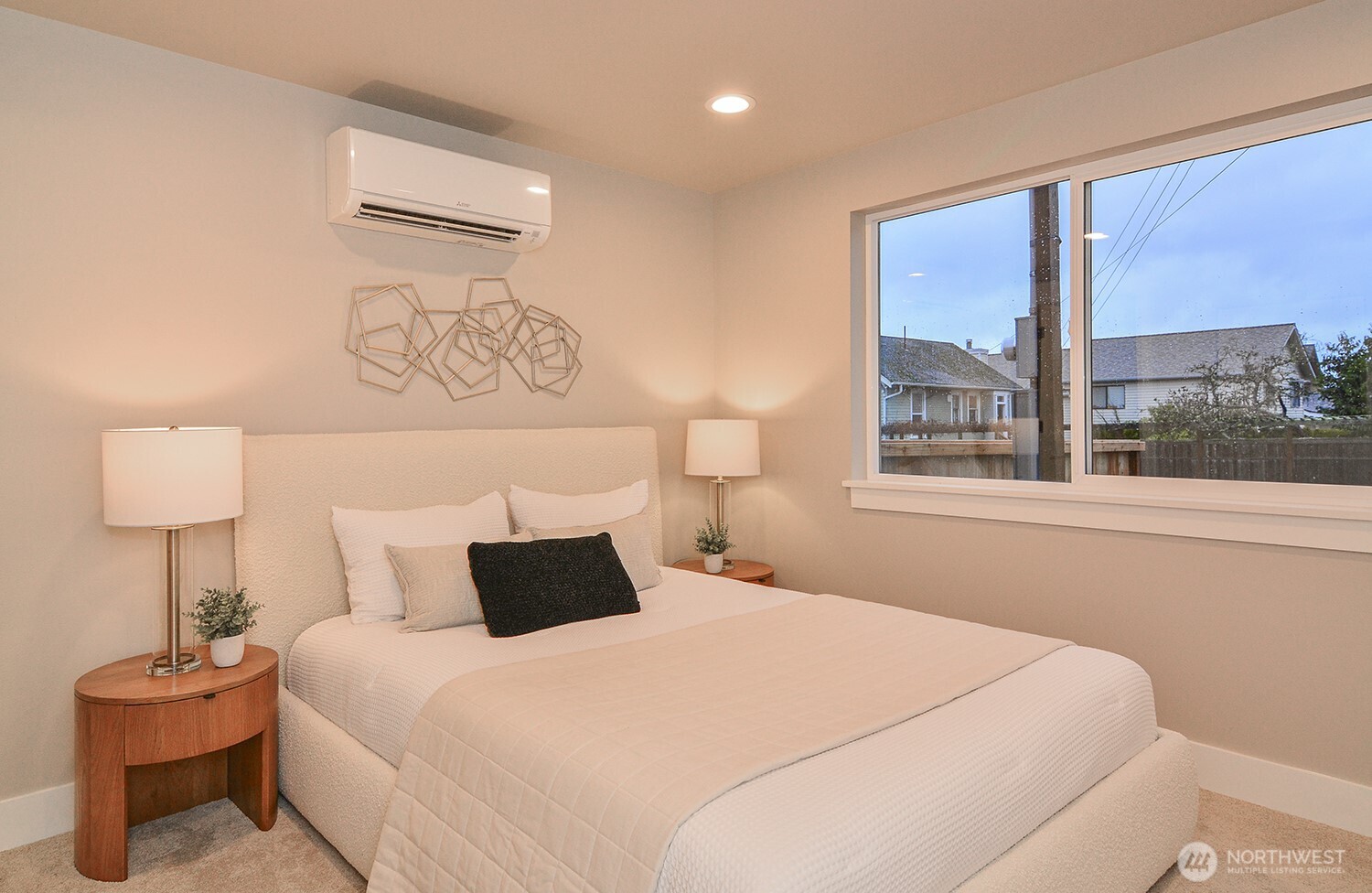 4319 Southwest 102nd Street Seattle, WA 98146 - Photo 10 of 24