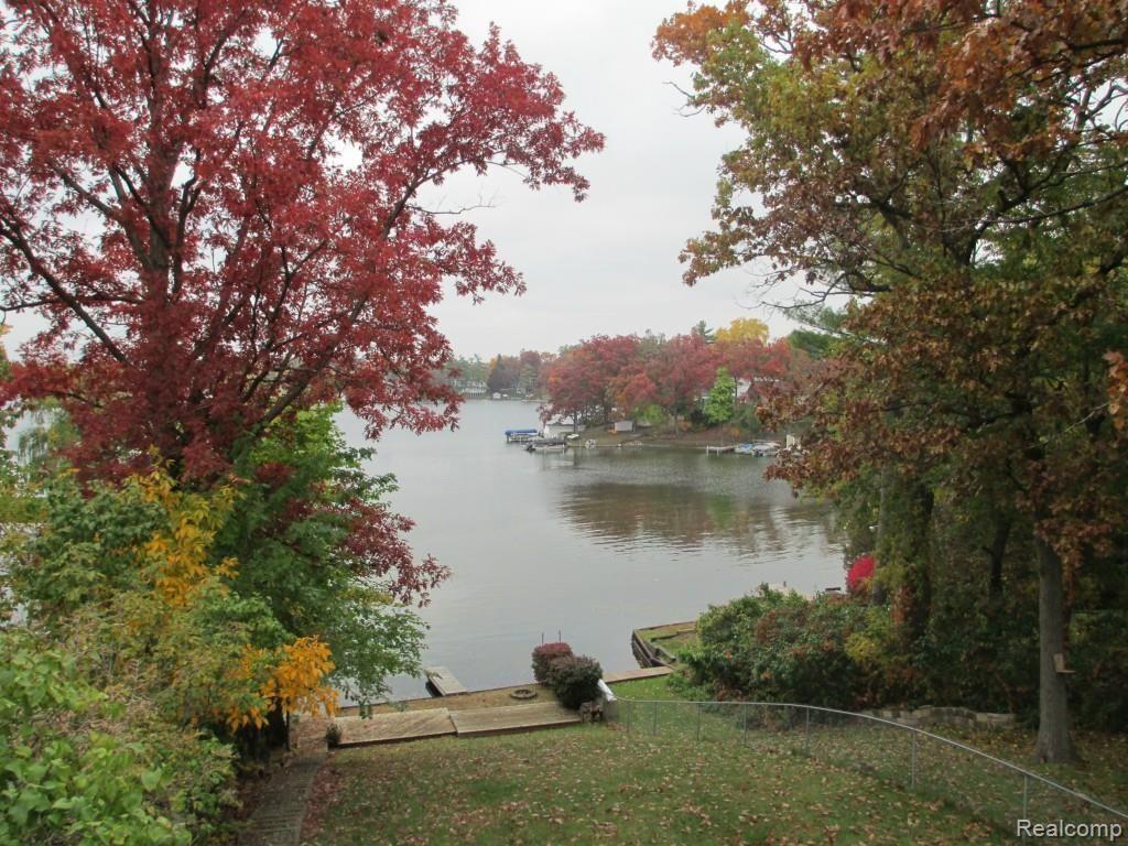 588 Heights Road Lake Orion, MI 48362 - Photo 14 of 19 Beautiful view of lake!