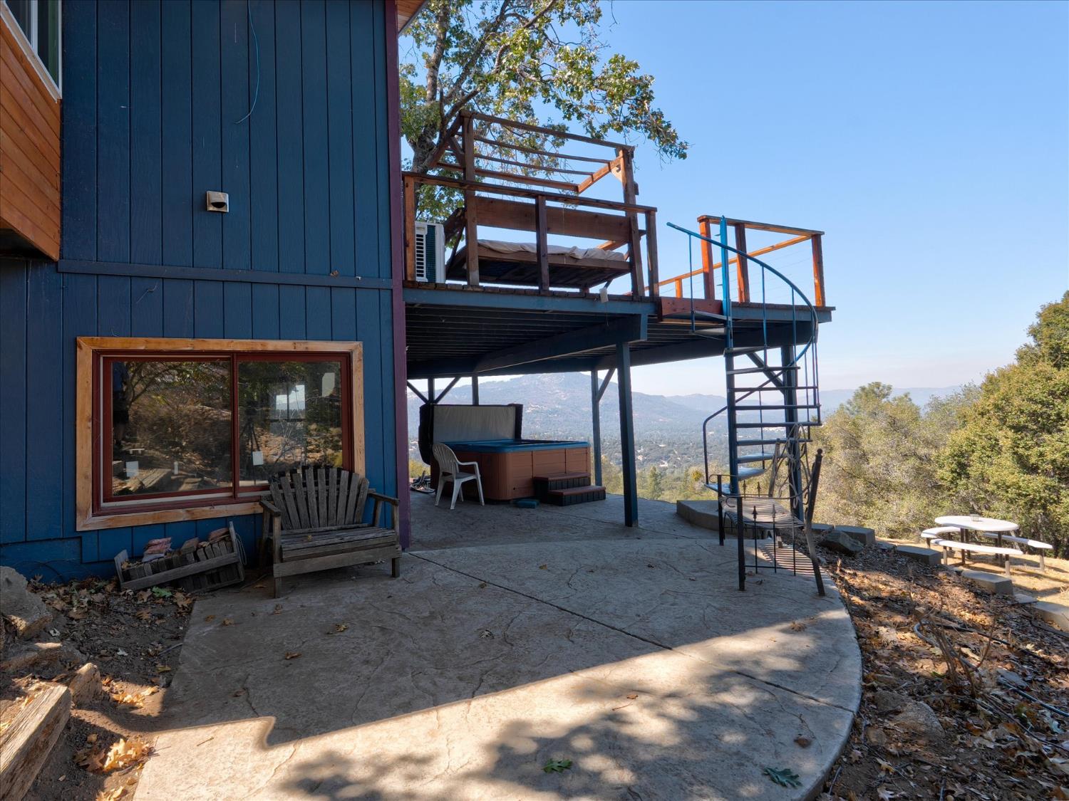 51571 Coyote Ridge Road Oakhurst, CA 93644 - Photo 27 of 83 From bottom of Vista Escape heading to top of deck