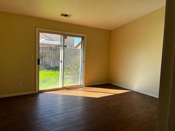 $459,000 | 1860 Vassar Court, Los Banos, CA 93635