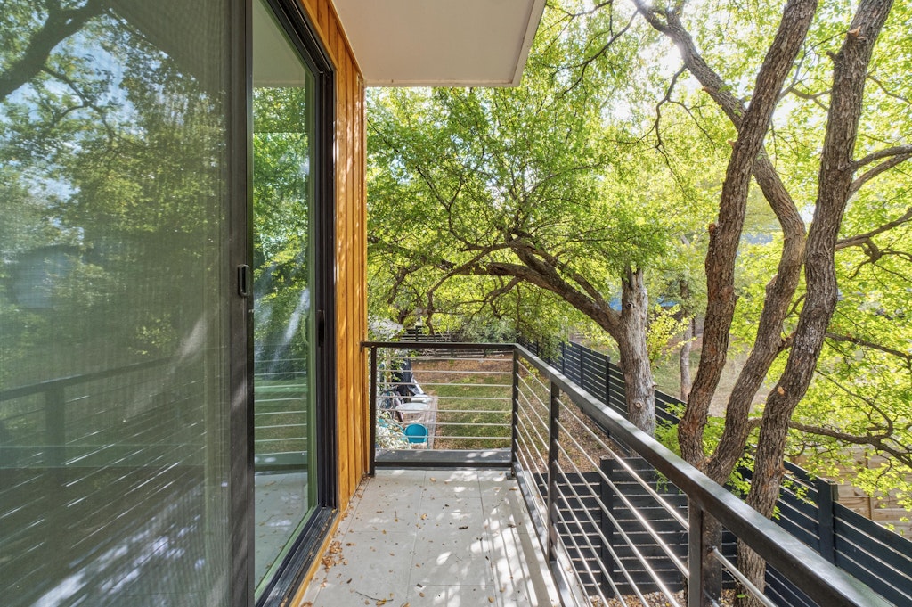 2909 East 13th Street, Unit 2 Austin, TX 78702 - Photo 17 of 23 View of balcony