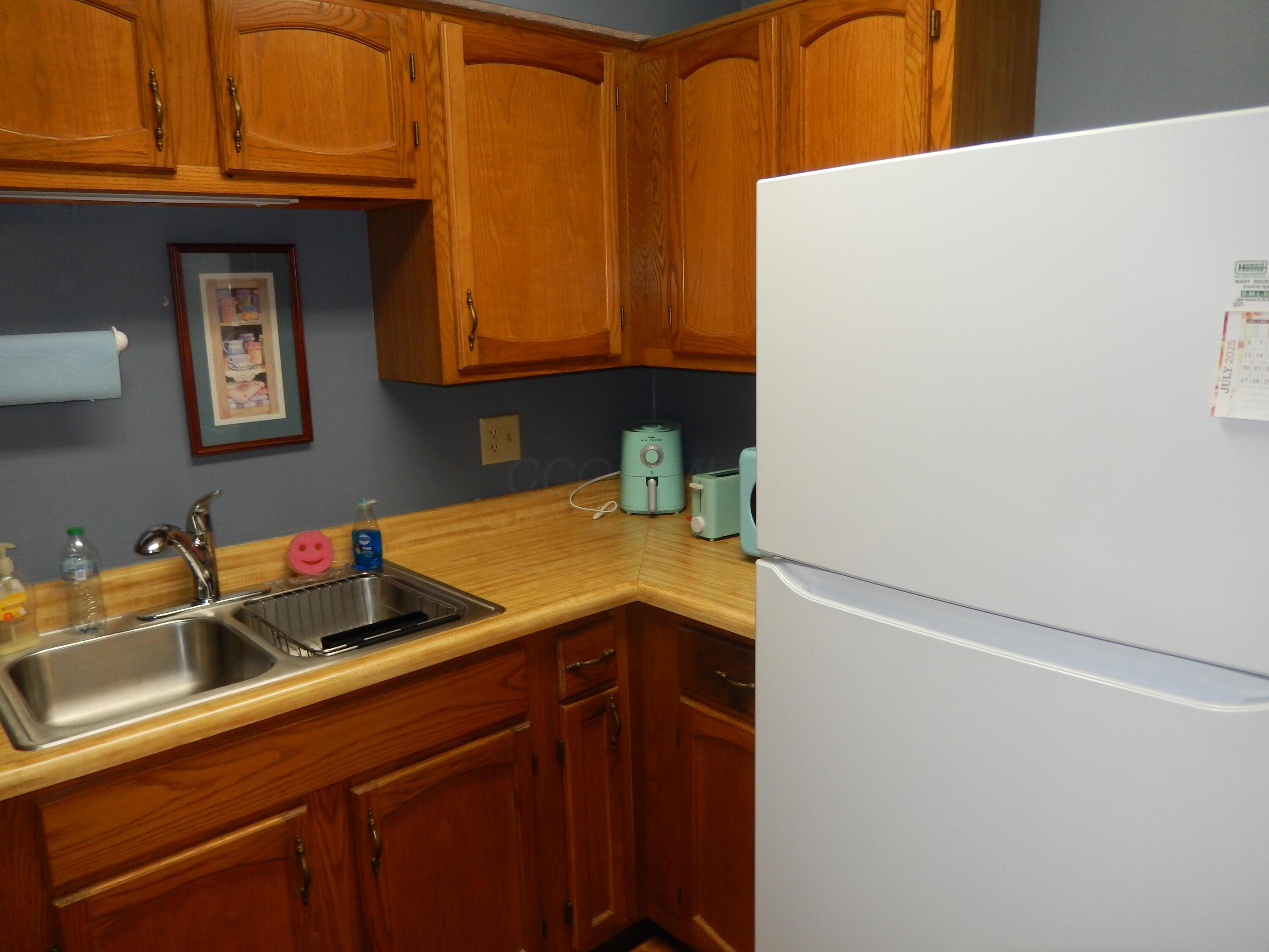 3965 Karl Road, Unit 208 Columbus, OH 43224 - Photo 18 of 30 Kitchen