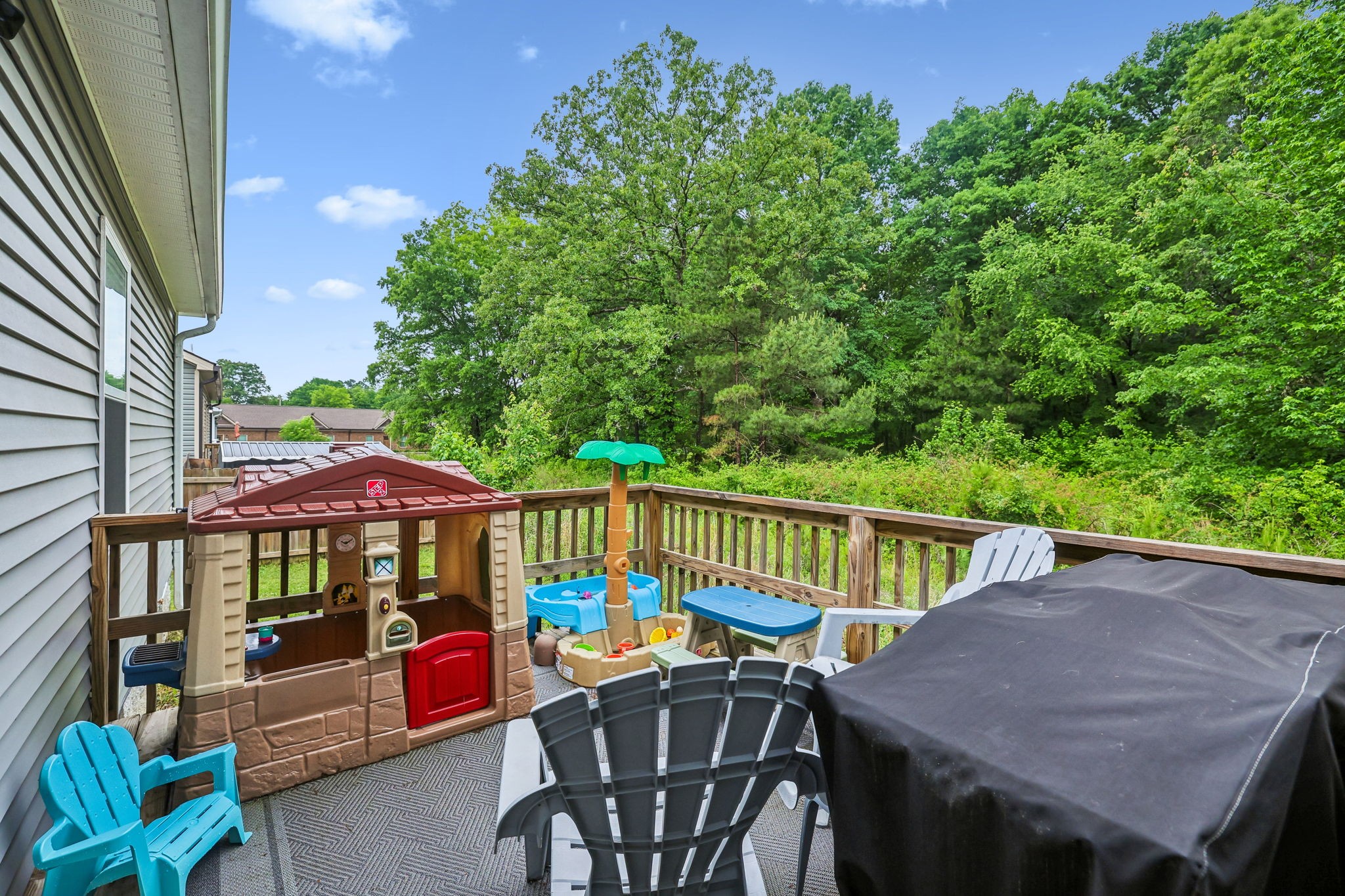 1546 South Spring Street Manchester, TN 37355 - Photo 39 of 53 a view of a patio with a table and chairs