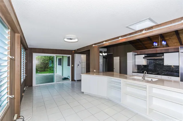 $5,600 | 46-171 Hinalani Street, Kaneohe, HI 96744