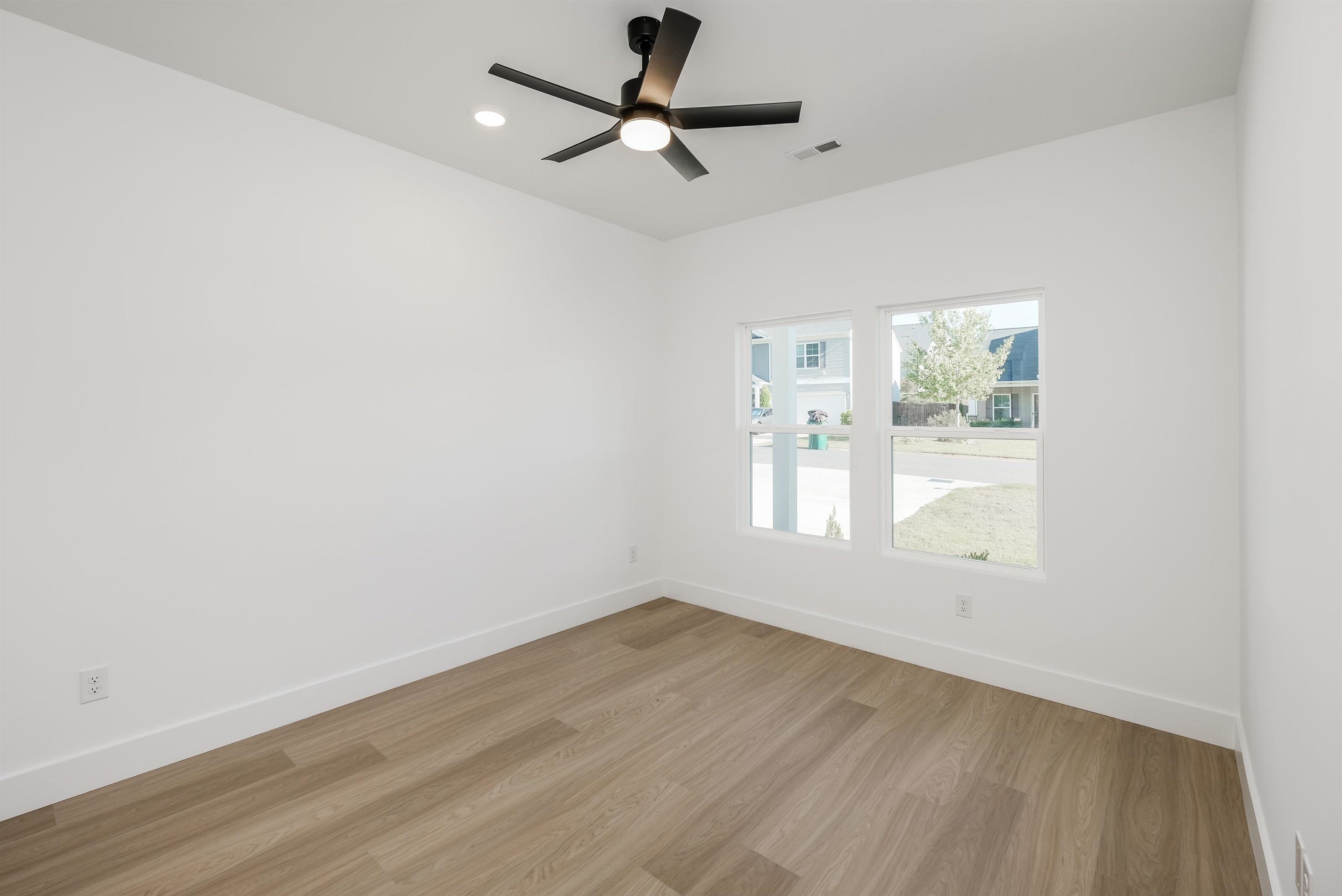 313 Tracy Court Wellford, SC 29385 - Photo 17 of 24