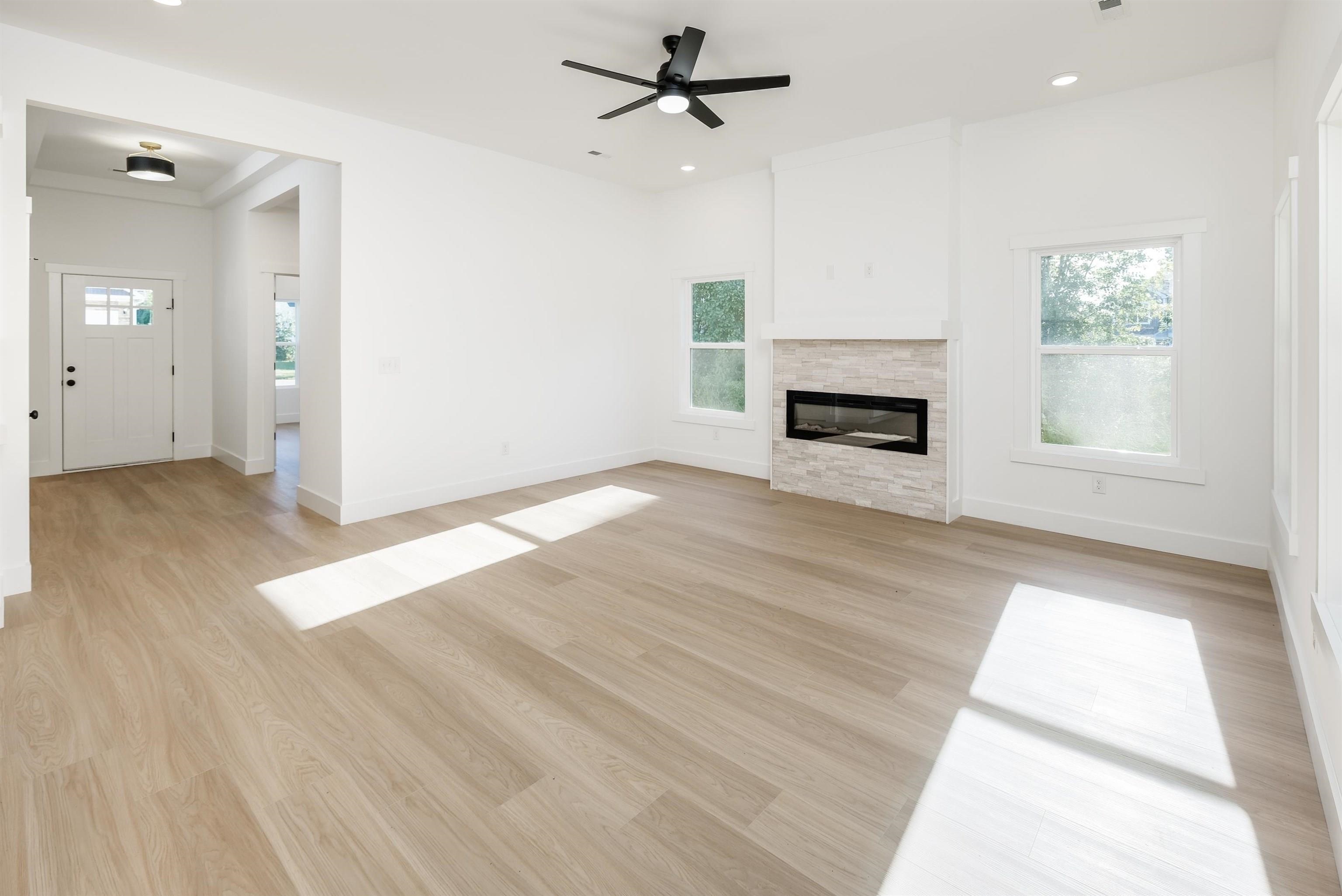 313 Tracy Court Wellford, SC 29385 - Photo 6 of 24