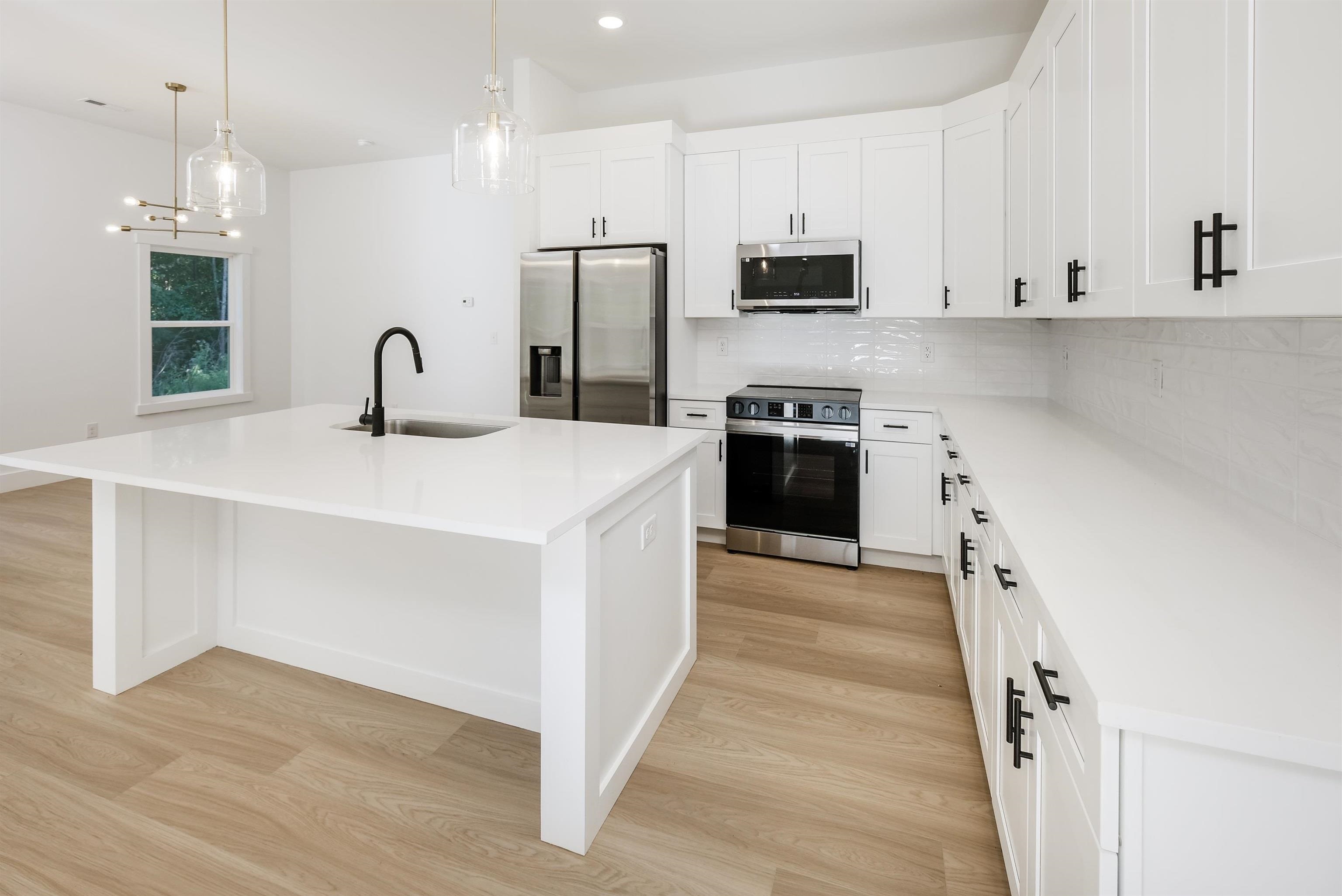 313 Tracy Court Wellford, SC 29385 - Photo 9 of 24