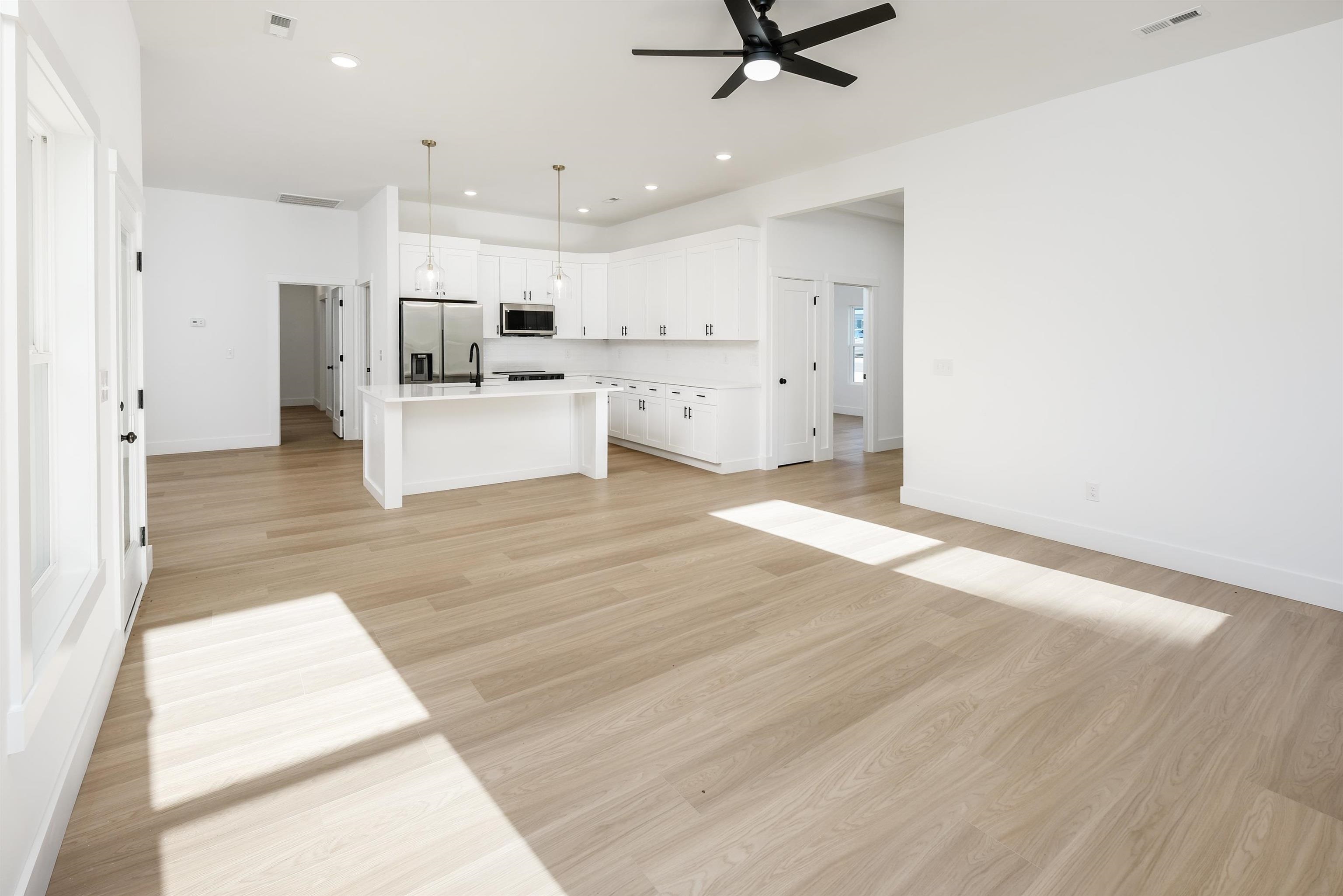 313 Tracy Court Wellford, SC 29385 - Photo 10 of 24