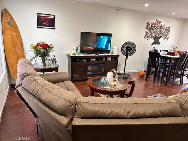 $485,000 | 9831 Sepulveda Boulevard, Unit 26, North Hills, CA 91343