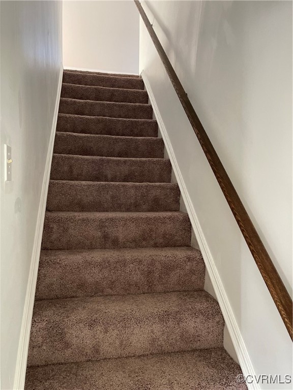 20020 Frog Level Road Ruther Glen, VA 22546 - Photo 7 of 32 Stairway featuring carpet