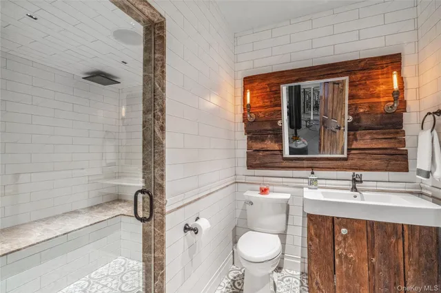 $3,800,000 | 213 Guinea Woods Road, Old Westbury, NY 11568