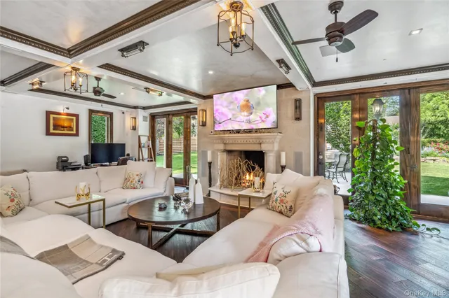 $3,800,000 | 213 Guinea Woods Road, Old Westbury, NY 11568