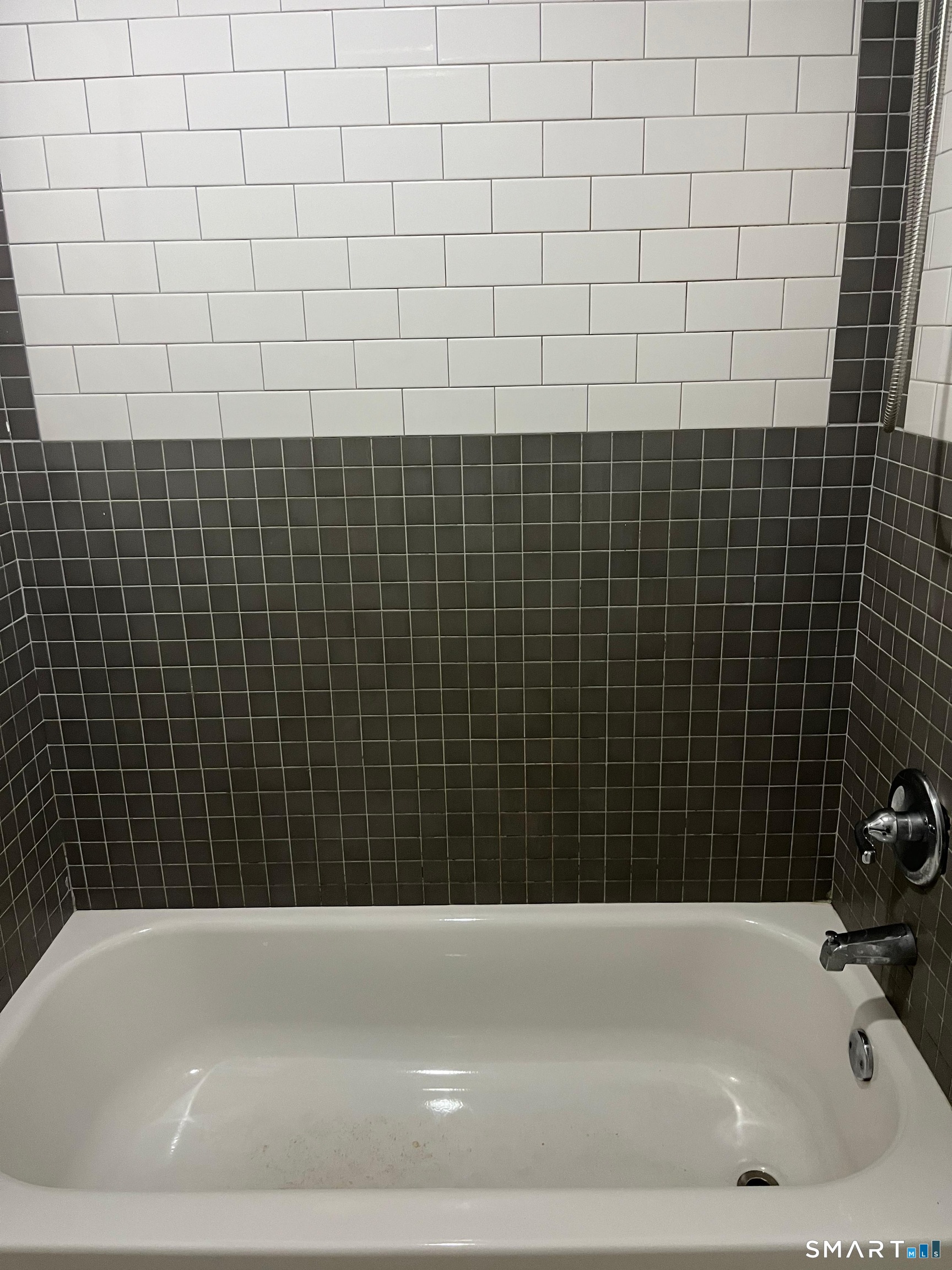 85 James Street, Unit 3 Bridgeport, CT 06604 - Photo 8 of 8 a bathroom with a bathtub