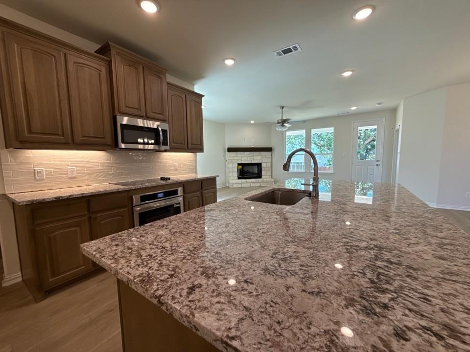 1124 Trinity Drive Springtown, TX 76082 - Photo 7 of 18
