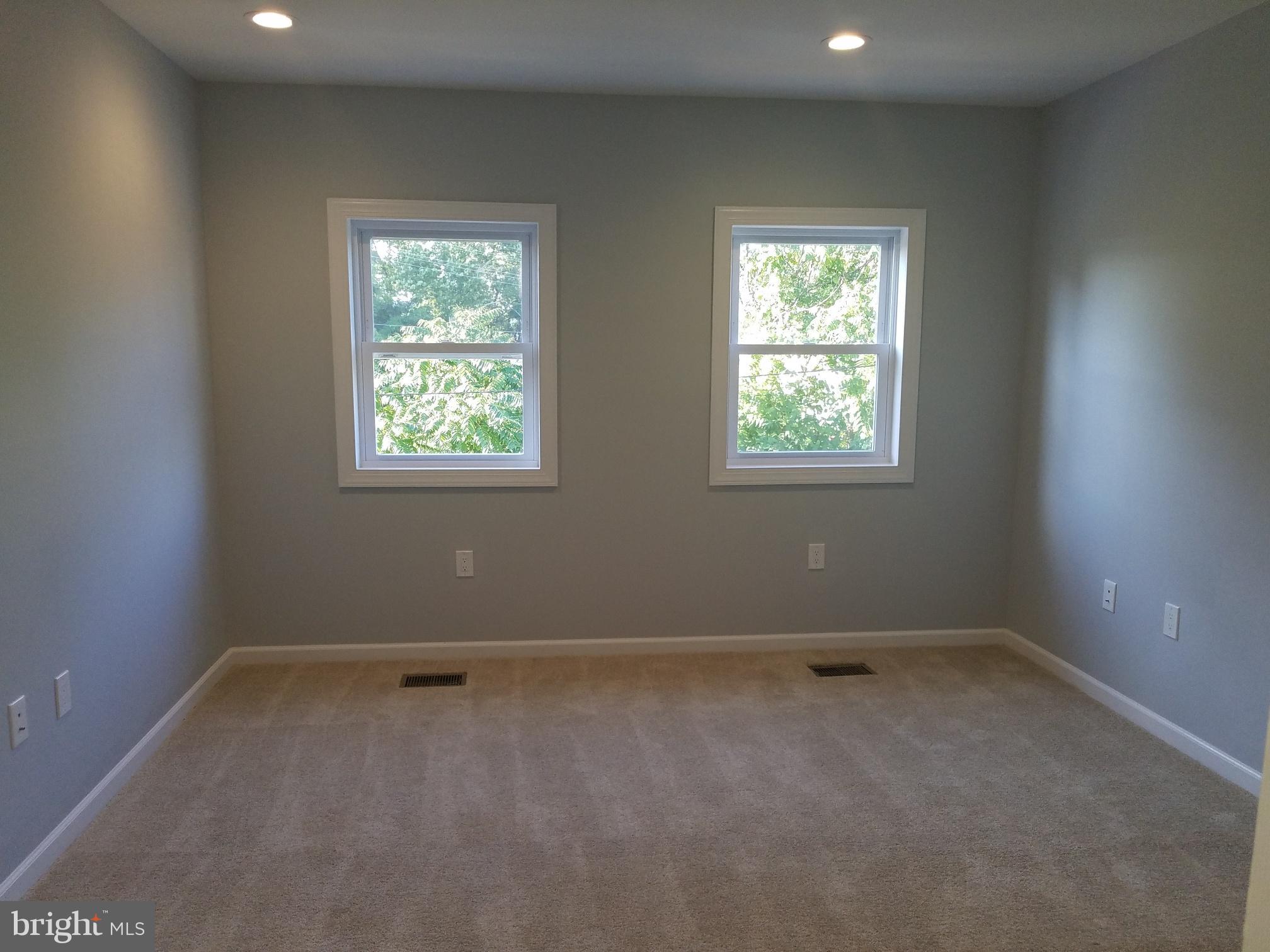 1322 Ridge Place Southeast Washington, DC 20020 - Photo 14 of 23 an empty room with a window