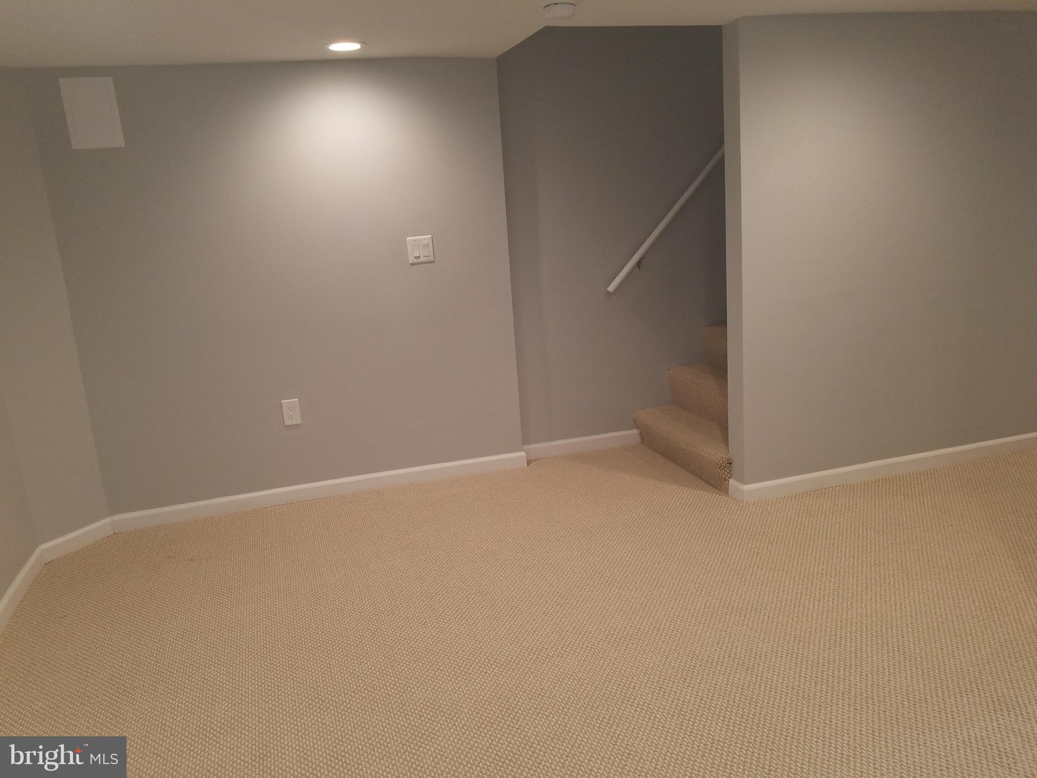 1322 Ridge Place Southeast Washington, DC 20020 - Photo 10 of 23 a view of an empty room