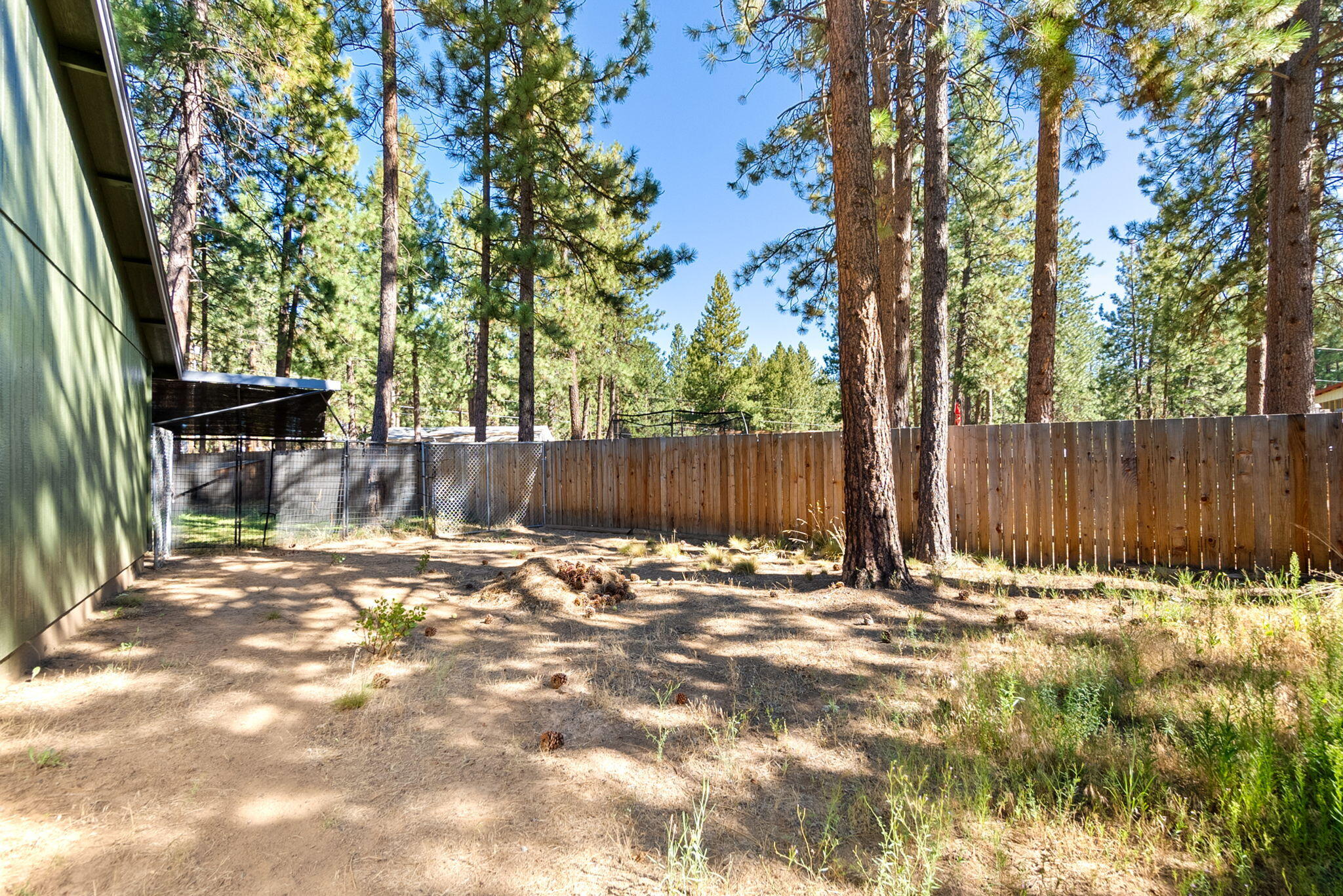 19275 Cherokee Road Bend, OR 97702 - Photo 41 of 47 41-web-or-mls-Riley Visuals-41