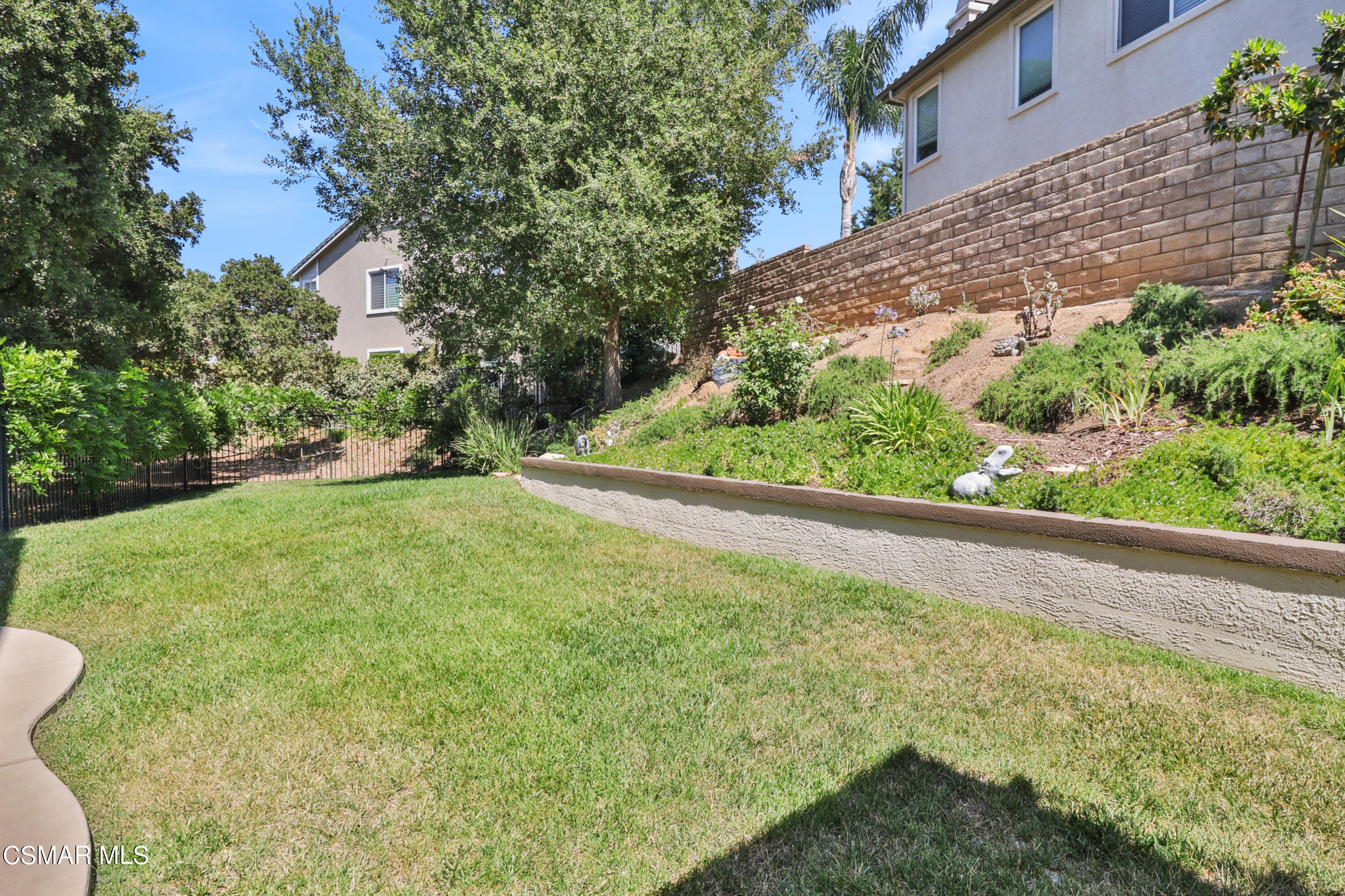 1419 Hidden Ranch Drive Simi Valley, CA 93063 - Photo 46 of 50 a view of outdoor space and yard