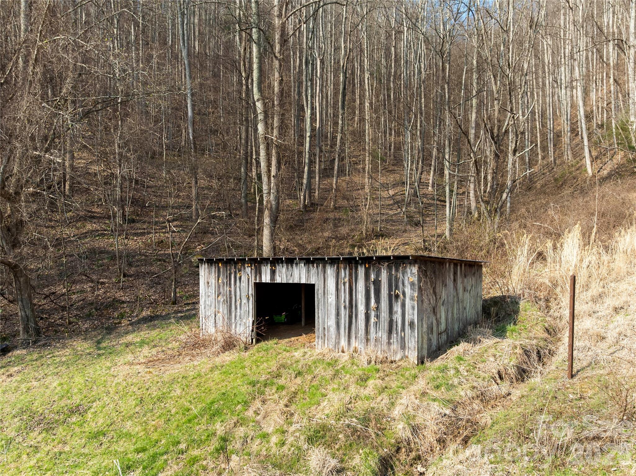 1105 Griffin Branch Road Marshall, NC 28753 - Photo 35 of 48