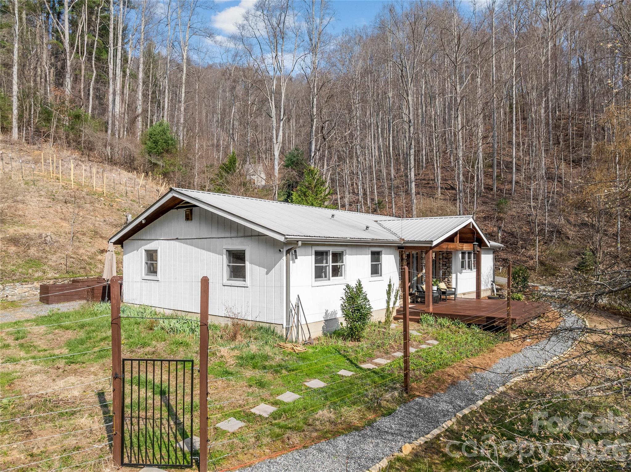 1105 Griffin Branch Road Marshall, NC 28753 - Photo 5 of 48