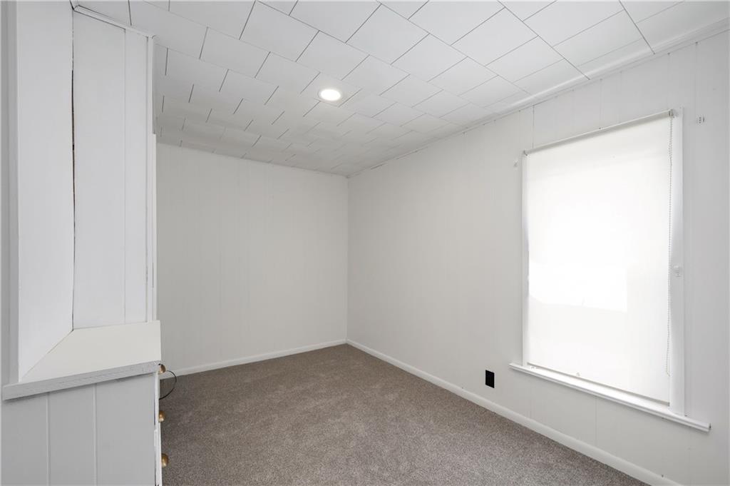 421 Virginia Avenue Butler, PA 16001 - Photo 23 of 33 Bedroom 3