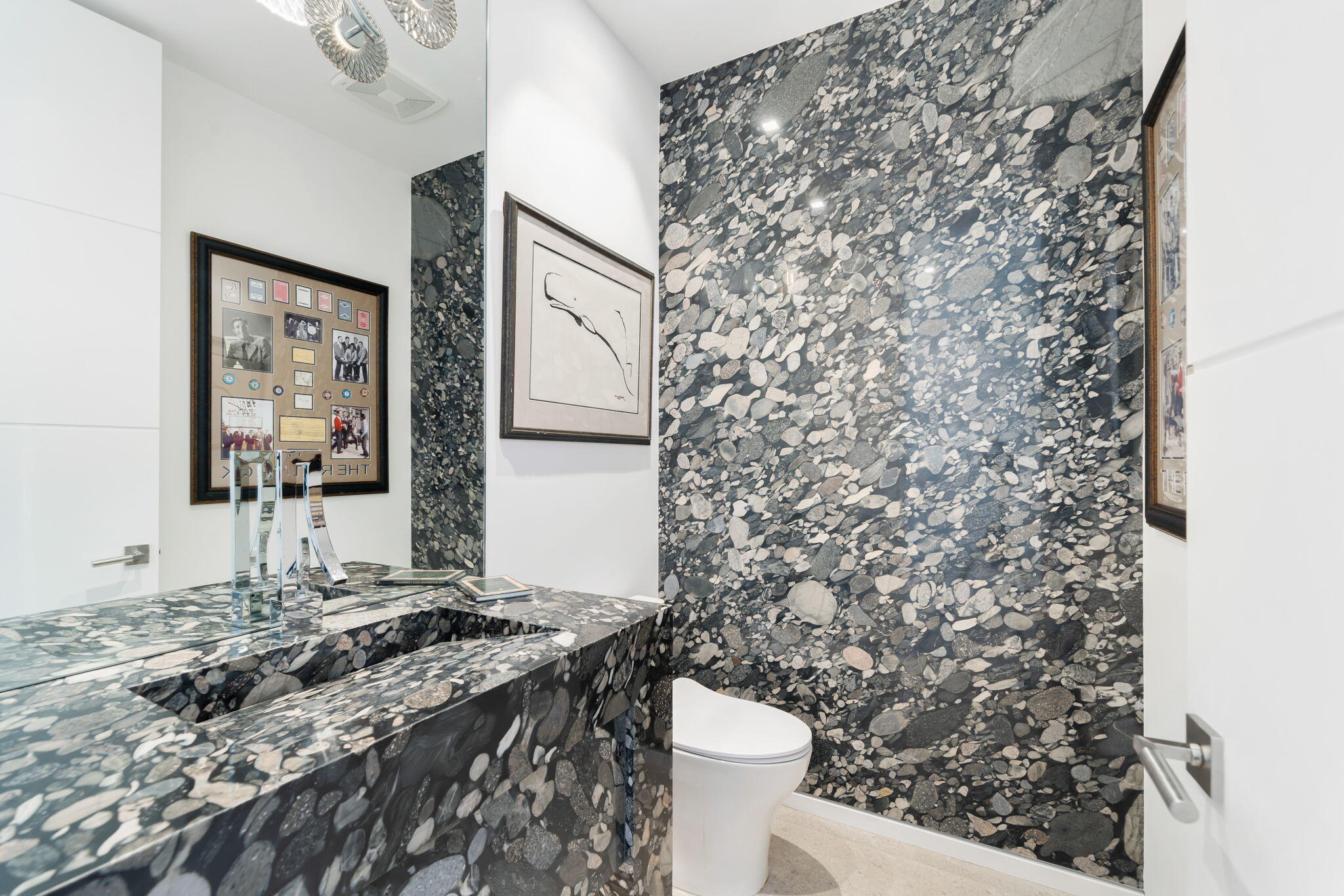 70263 Sonora Road Rancho Mirage, CA 92270 - Photo 71 of 98 a bathroom with a sink toilet and shower