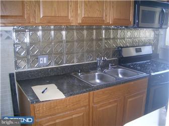 527 South Redfield Street Philadelphia, PA 19143 - Photo 3 of 11