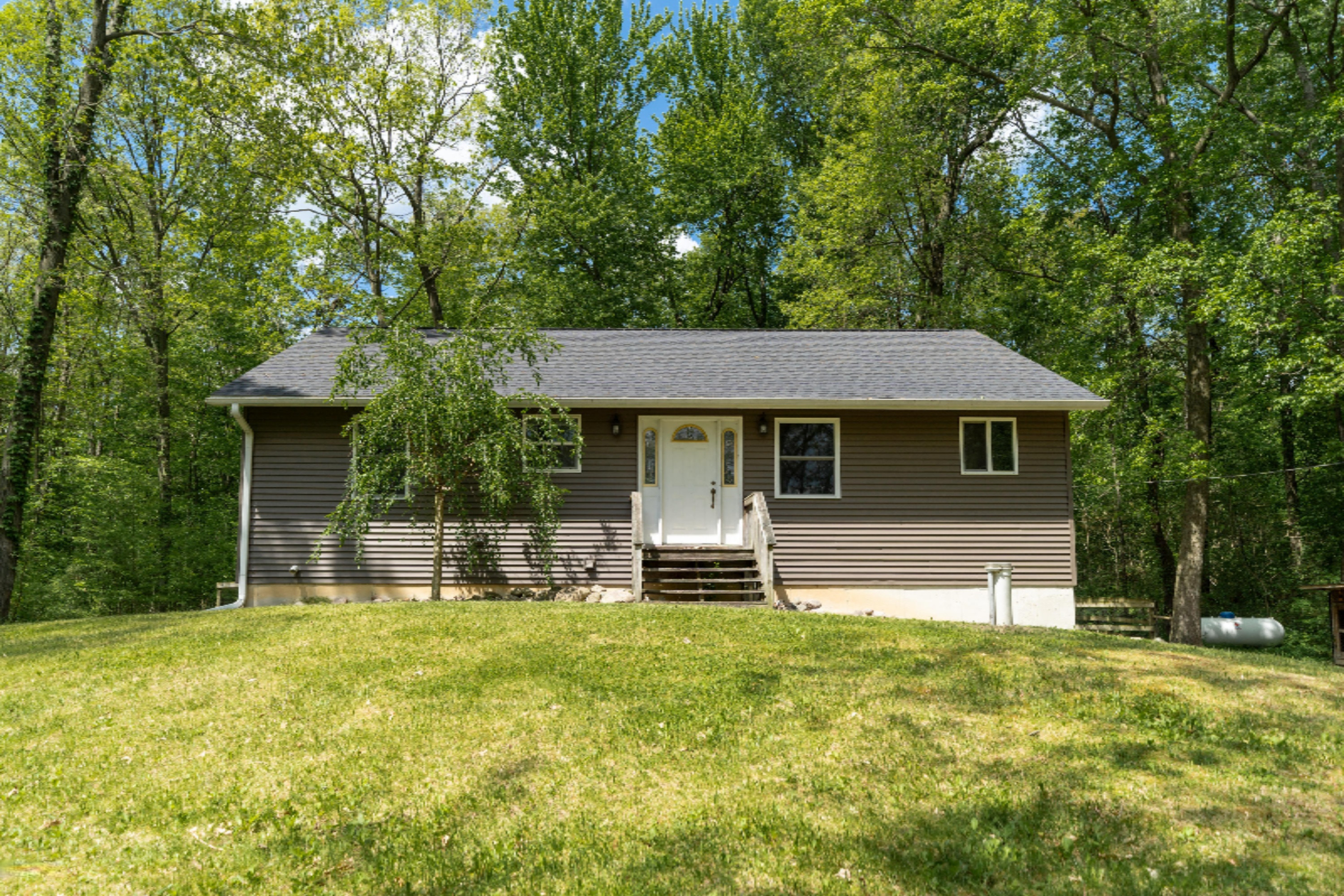 7761 Wolf Road Bellevue, MI 49021 - Photo 2 of 5 7761 Wolf Rd (2 of 6)