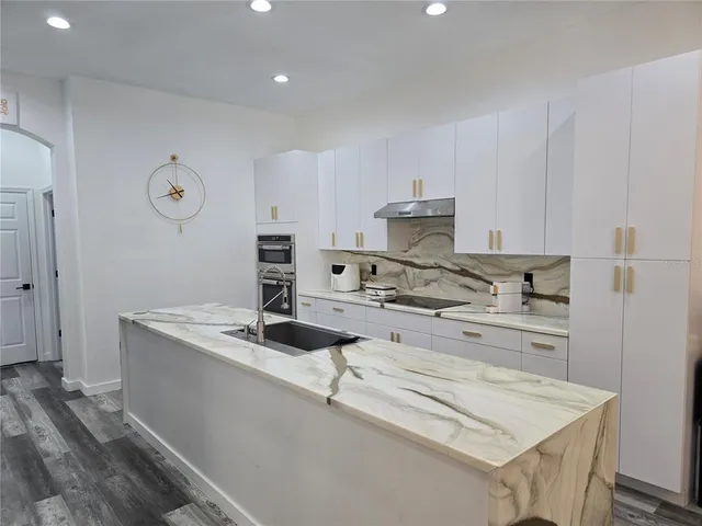 $6,350 | 8111 Santa Rosa Court, Sarasota, FL 34243