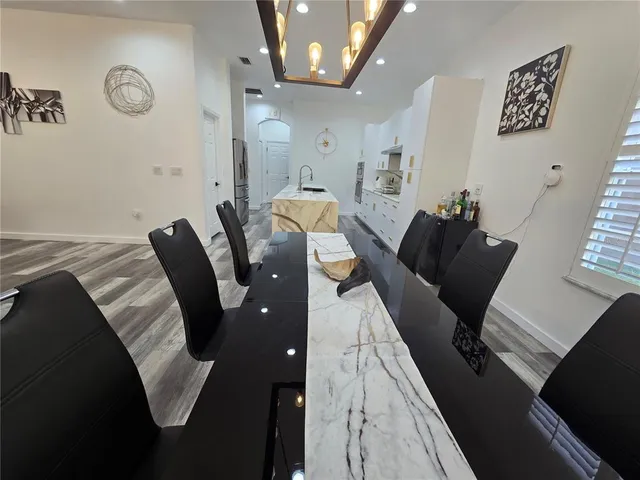 $6,350 | 8111 Santa Rosa Court, Sarasota, FL 34243