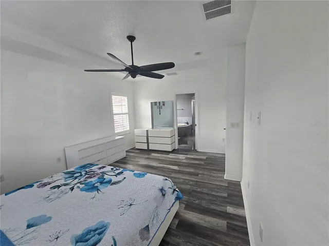 $6,350 | 8111 Santa Rosa Court, Sarasota, FL 34243