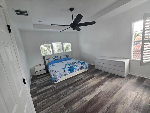 $6,350 | 8111 Santa Rosa Court, Sarasota, FL 34243