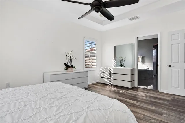 $6,350 | 8111 Santa Rosa Court, Sarasota, FL 34243