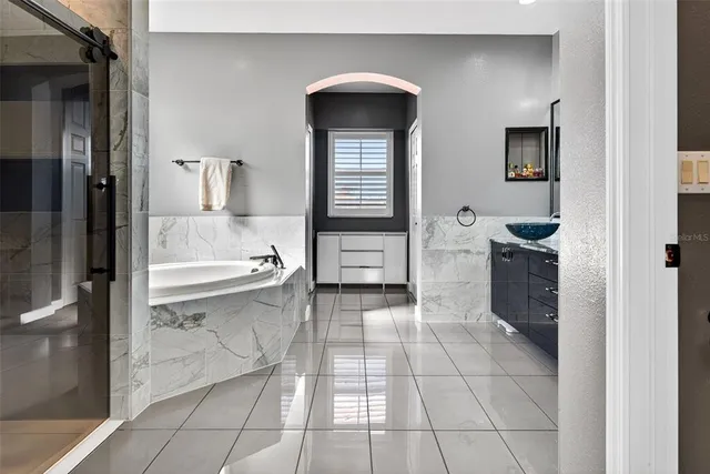 $6,350 | 8111 Santa Rosa Court, Sarasota, FL 34243