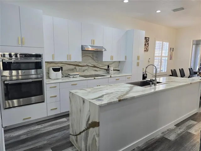 $6,350 | 8111 Santa Rosa Court, Sarasota, FL 34243