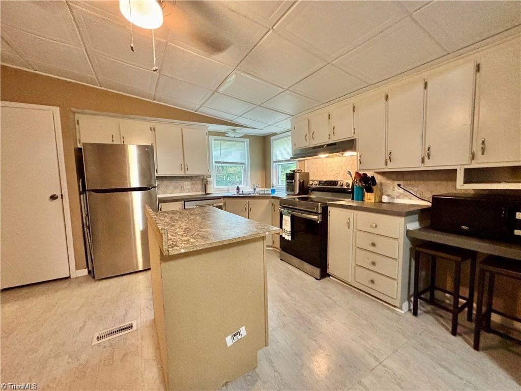 1283 Gene Martin Road Walnut Cove, NC 27052 - Photo 13 of 33