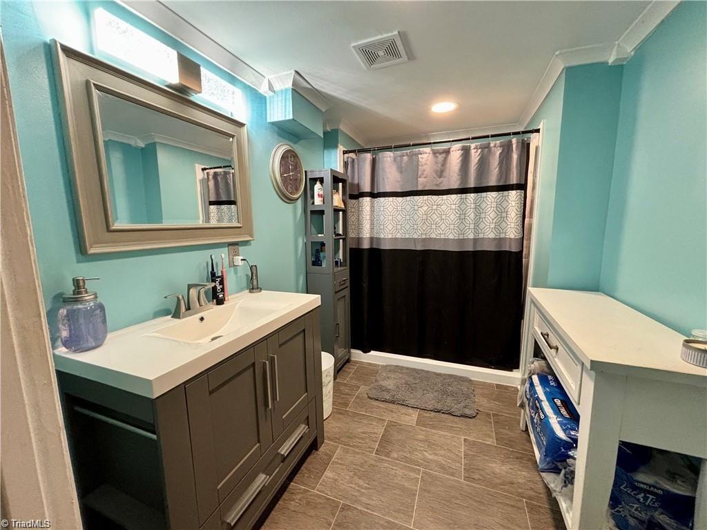 1283 Gene Martin Road Walnut Cove, NC 27052 - Photo 18 of 33 En Suite