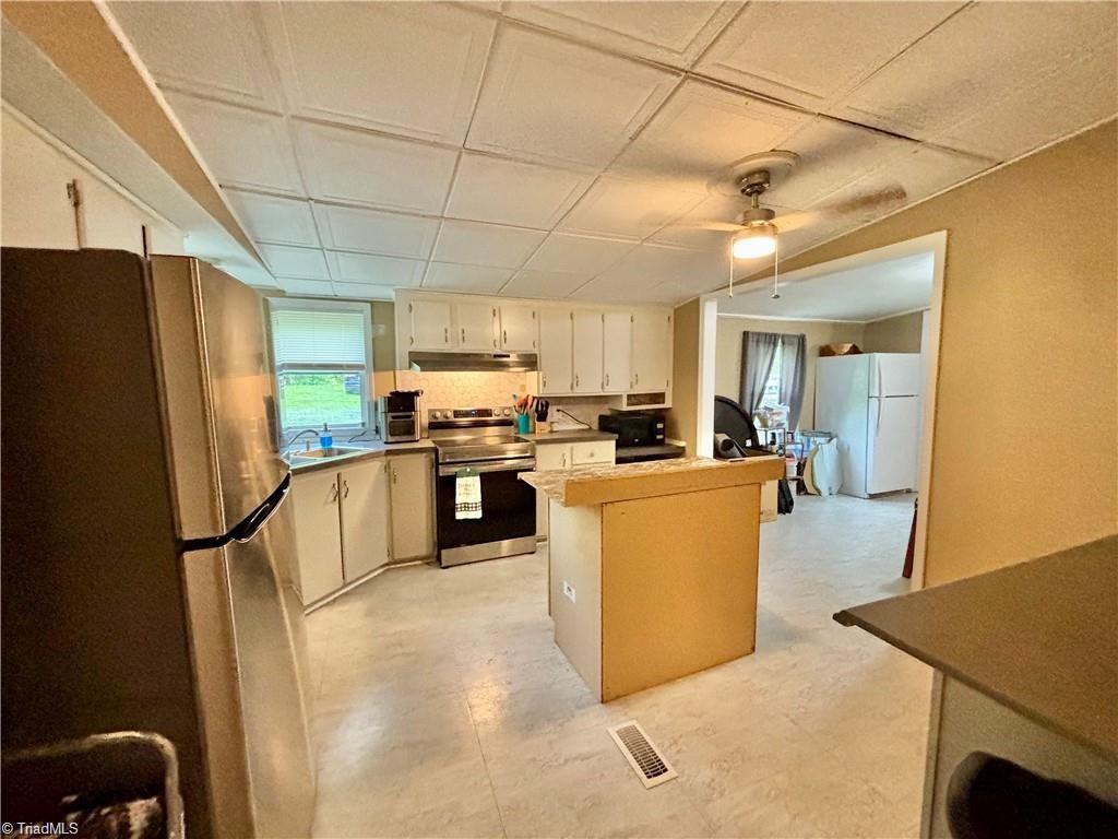 1283 Gene Martin Road Walnut Cove, NC 27052 - Photo 9 of 33