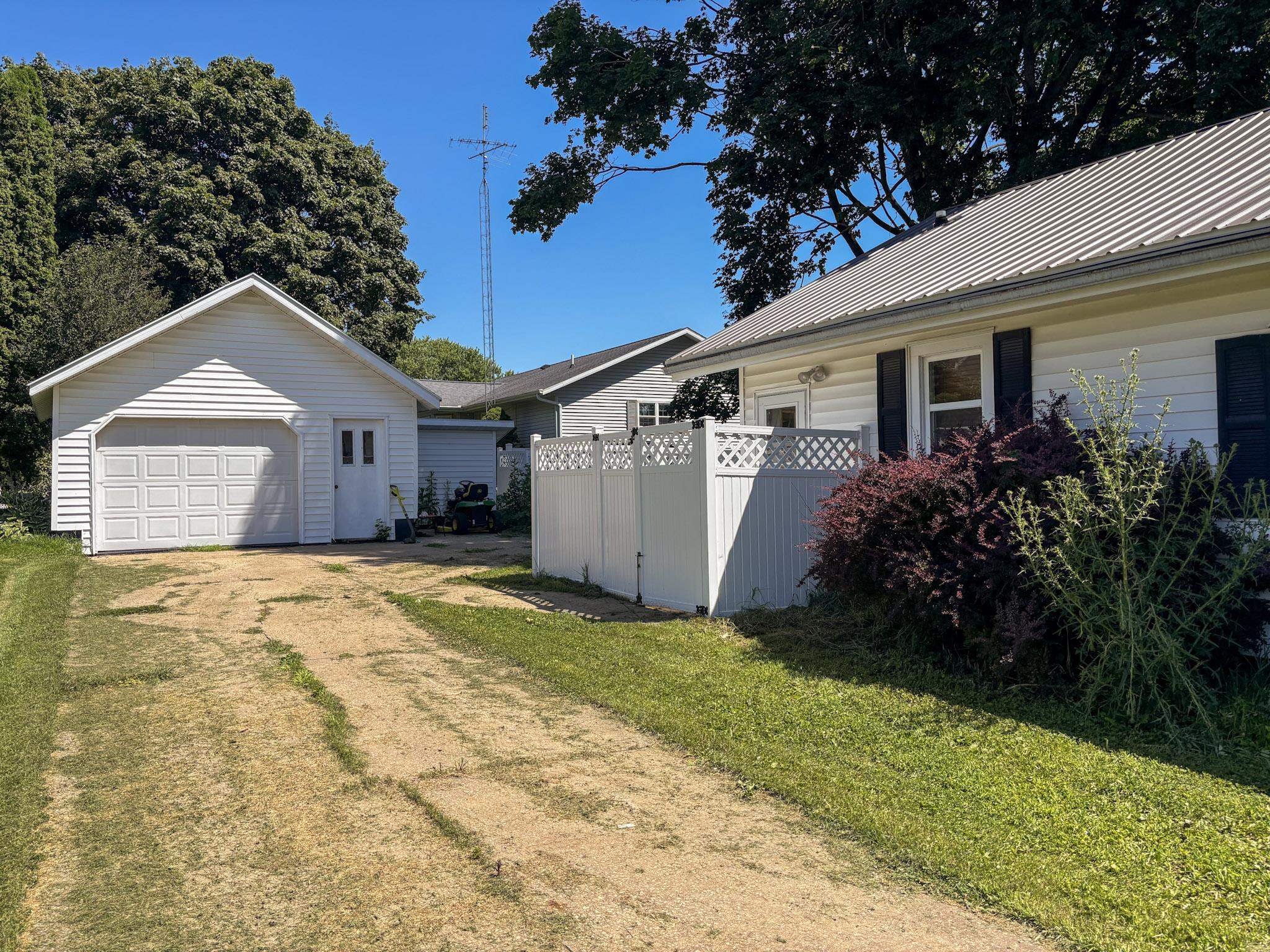 930 5th Street Fennimore, WI 53809 - Photo 11 of 17