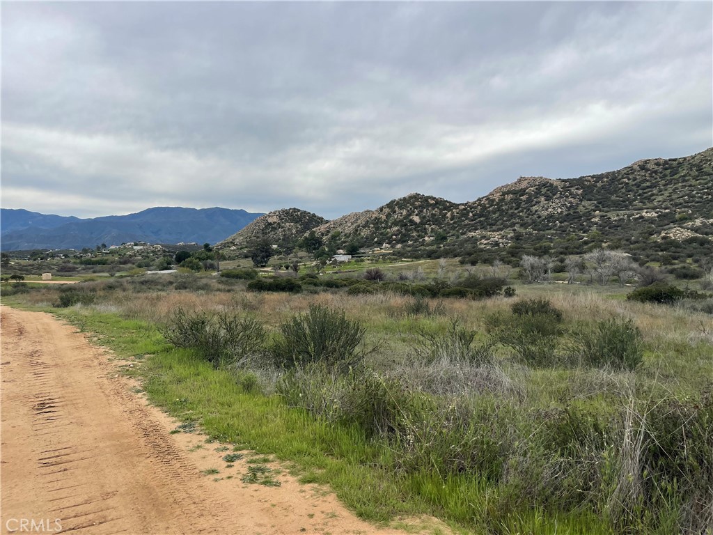 25 Los Altos Hemet, CA 92544 - Photo 15 of 16 a view of lake with mountain