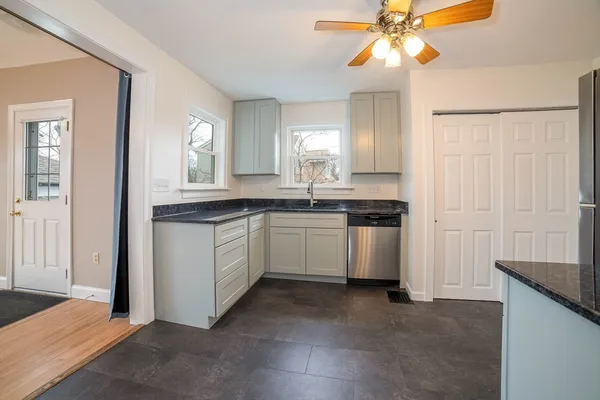 $2,750 | 8 Blackstone Street, Shrewsbury, MA 01545