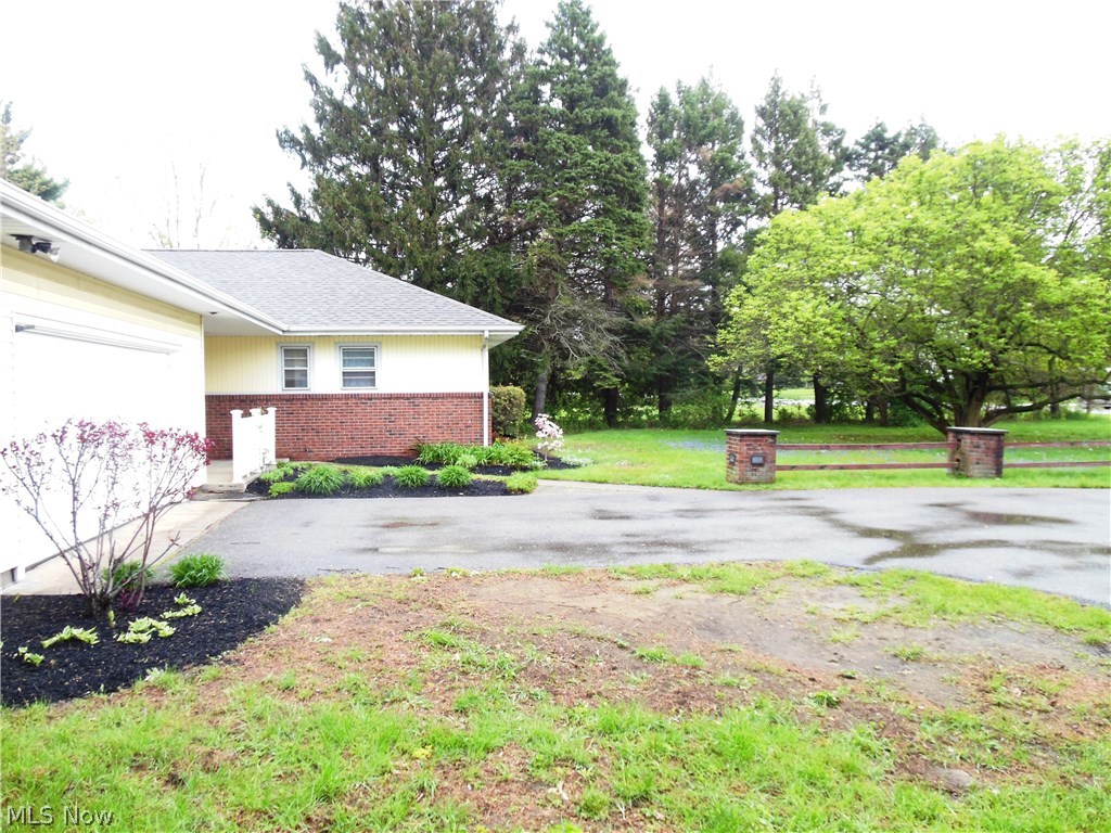 6511 Chapel Road Madison, OH 44057 - Photo 4 of 22