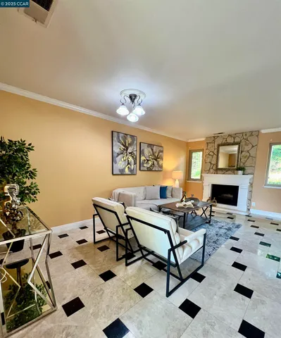 $950,000 | 627 Hickey Boulevard, Unit D, Pacifica, CA 94044