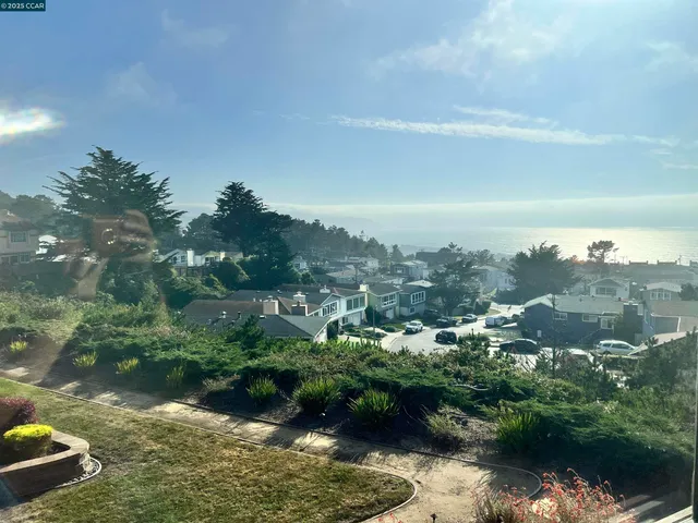 $950,000 | 627 Hickey Boulevard, Unit D, Pacifica, CA 94044