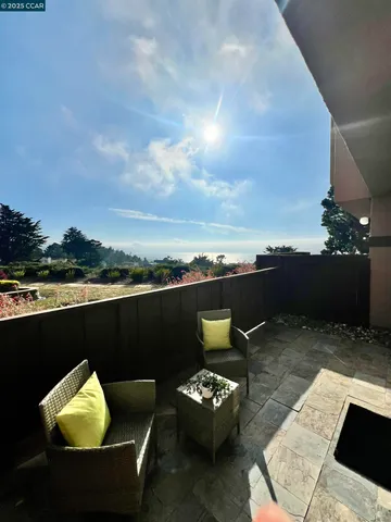 $950,000 | 627 Hickey Boulevard, Unit D, Pacifica, CA 94044