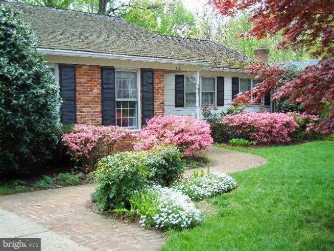 8116 Geneva Mason Road Potomac, MD 20854 - Photo 12 of 15 Exterior #2