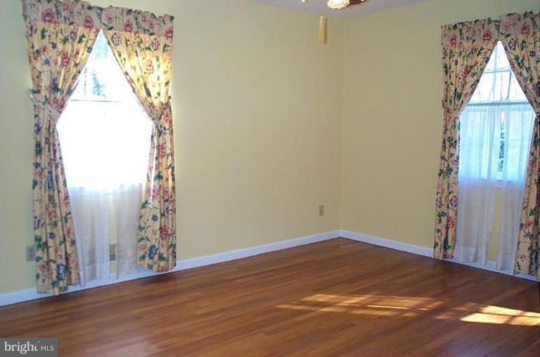 8116 Geneva Mason Road Potomac, MD 20854 - Photo 9 of 15 Bedroom #1