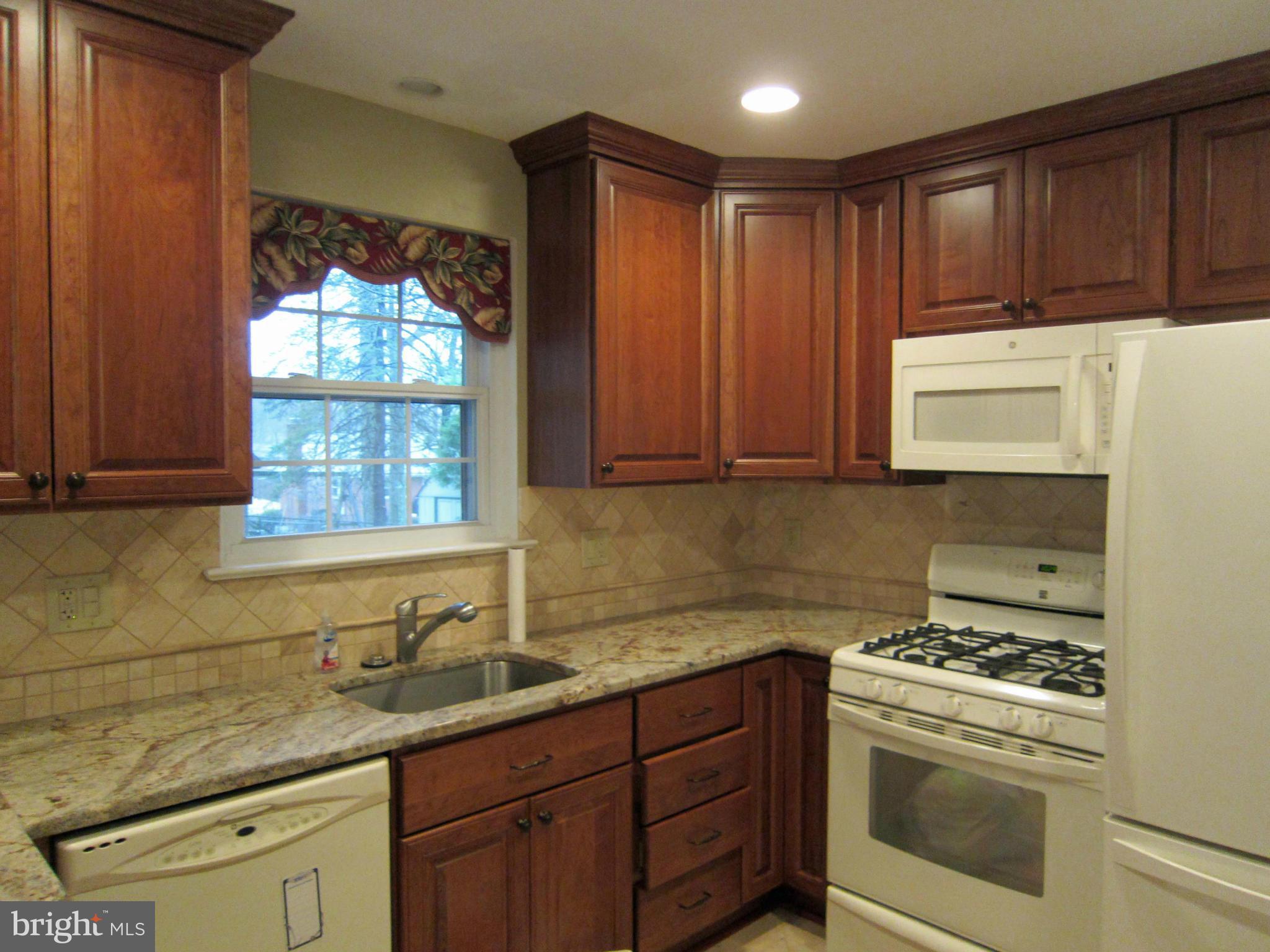 7905 Foote Lane Springfield, VA 22151 - Photo 6 of 26 Kitchen