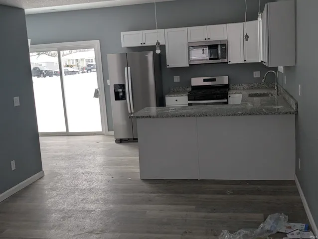 $1,600 | 3710 Wayne Trace, Fort Wayne, IN 46806